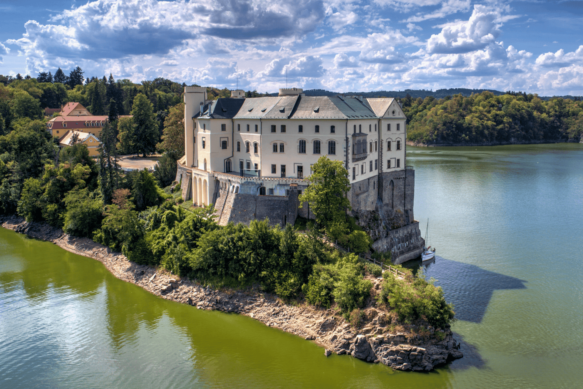 Белоснежный Орлик и средневековый Звиков - индивидуальная экскурсия